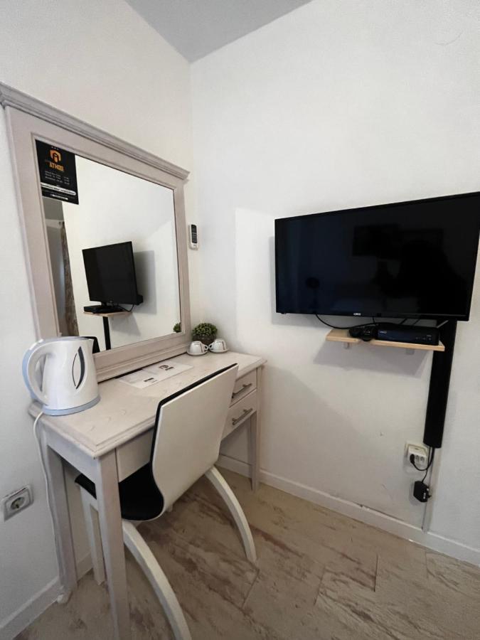 Athos Guesthouse Kotor Buitenkant foto